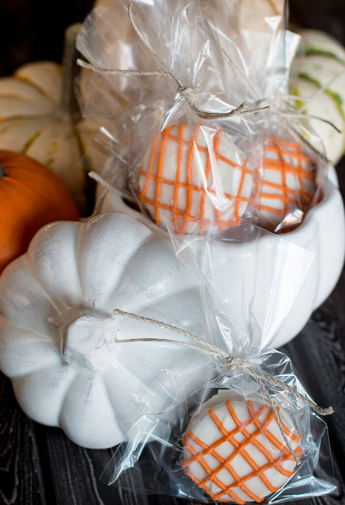 White Chocolate Covered Pumpkin Spice OREOs
